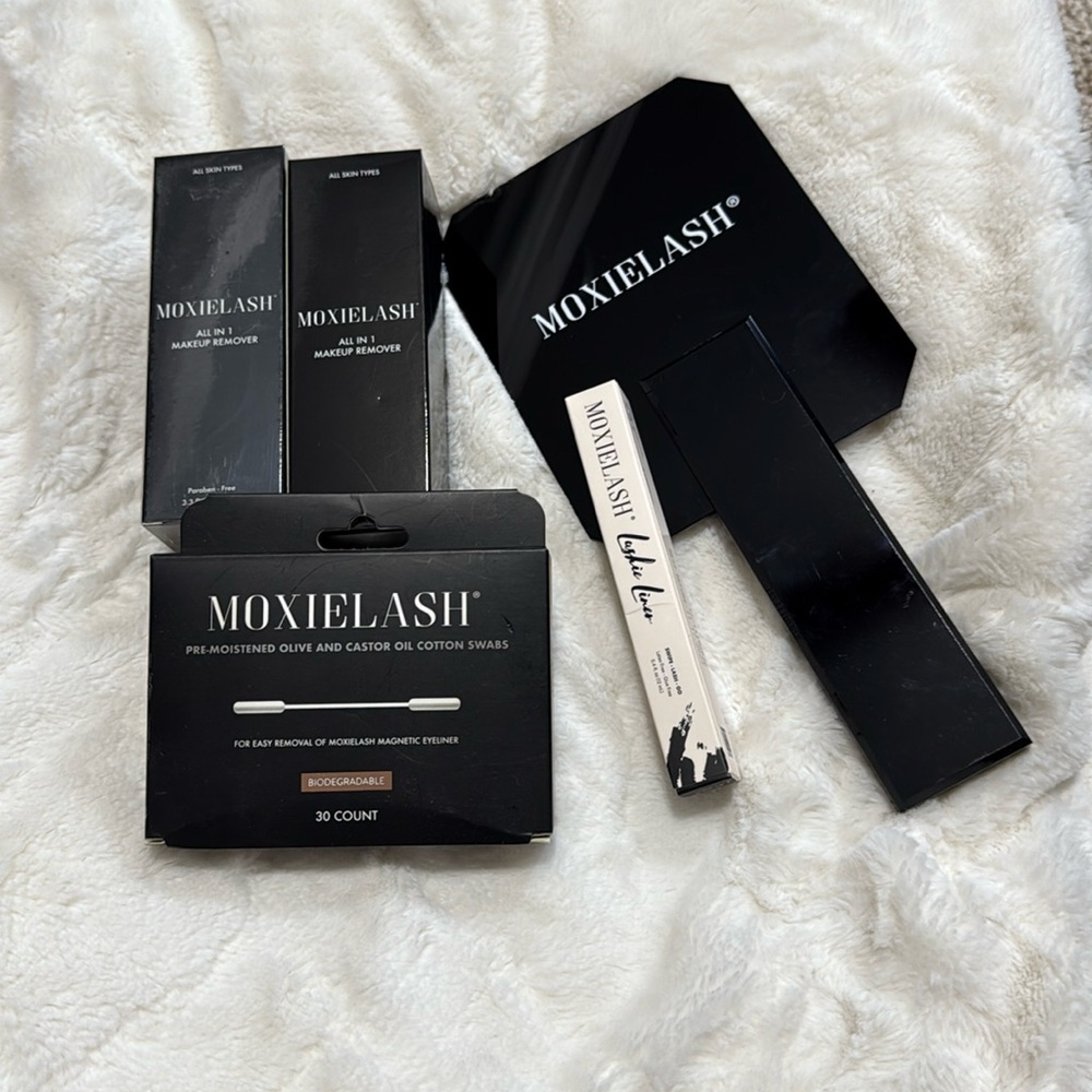 Moxie Lash Extras